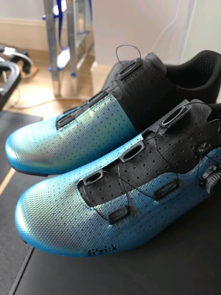 Fizik Tempo Road Shoes - Image 1