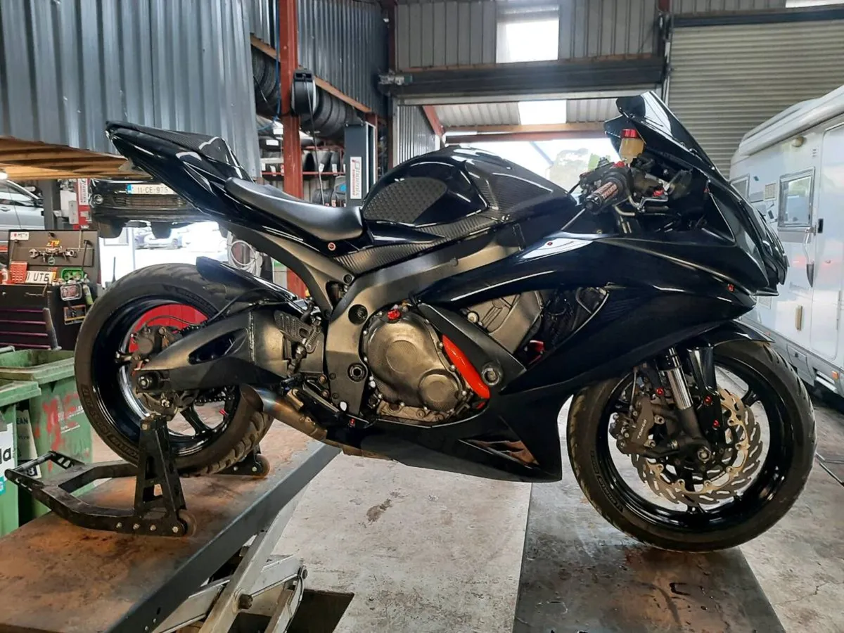 Gsxr 750 - Image 2