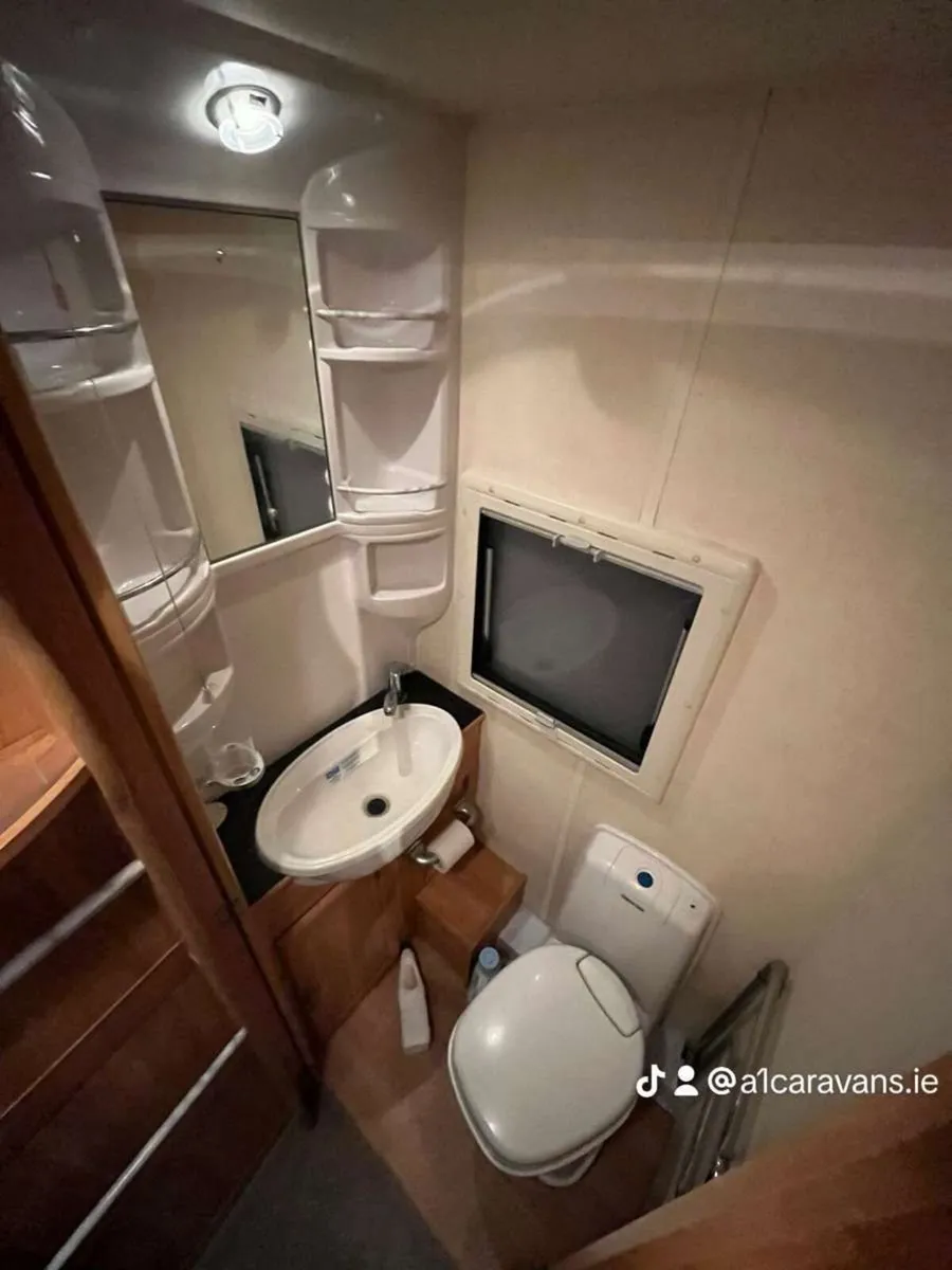 Fleetwood Heritage Caravan - Image 1