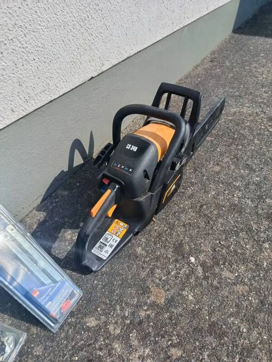 Petrol chainsaw - Image 1