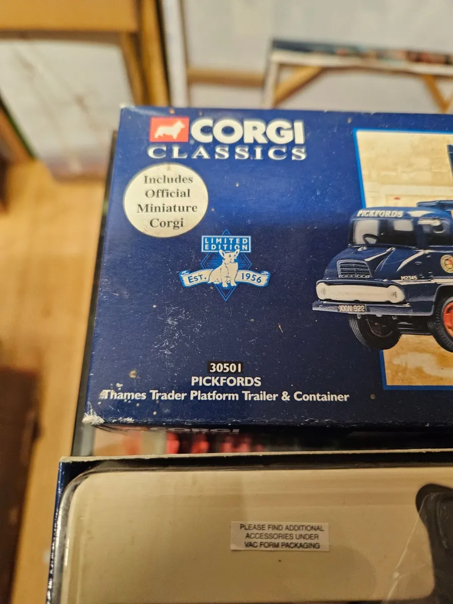 Corgi Thames Trader Pickfords Truck 1.50 - Image 3