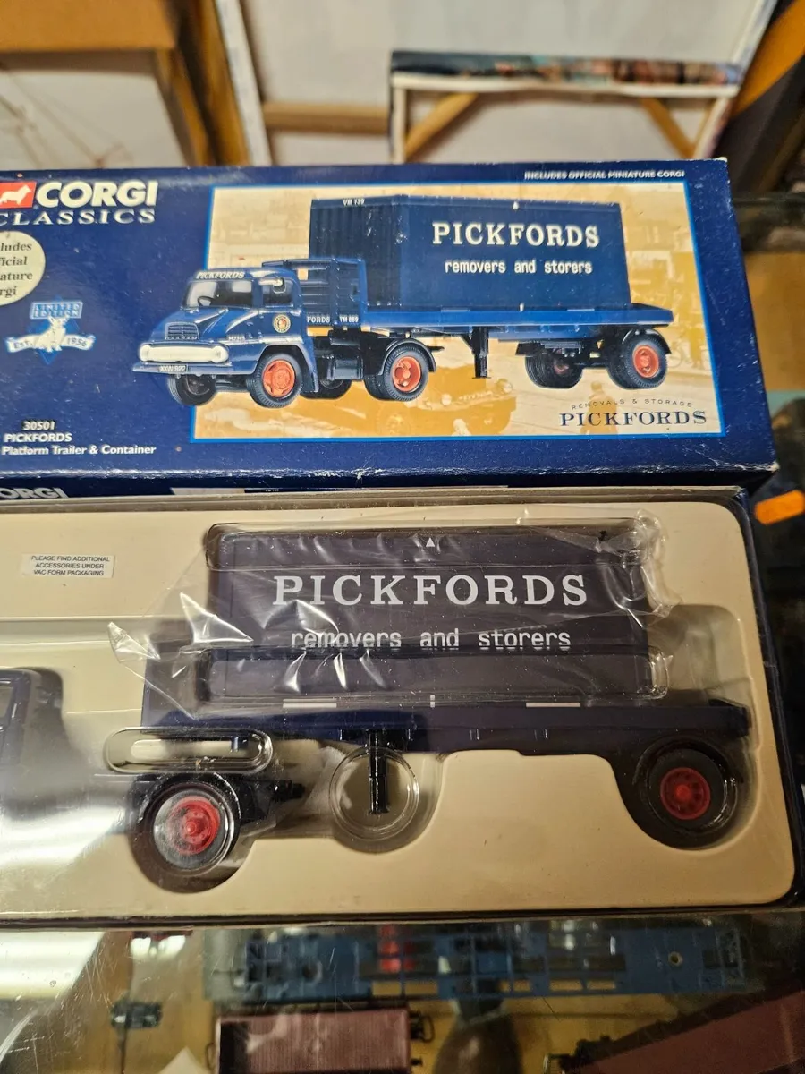 Corgi Thames Trader Pickfords Truck 1.50 - Image 4