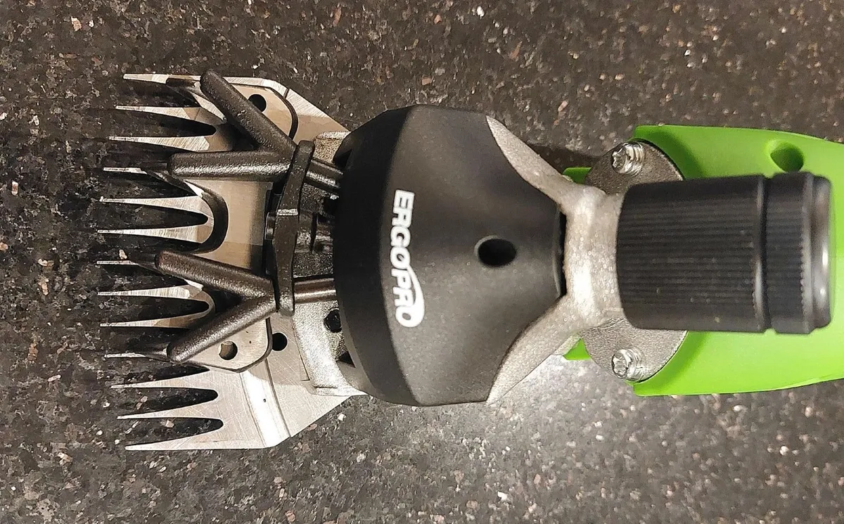 ErgoPro Cara (Battery) Sheep & Cattle Clipper - Image 3