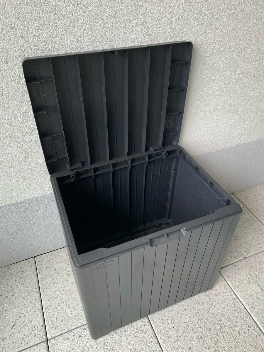 Garden Storage Box – Keter 113 (Like New) - Image 2