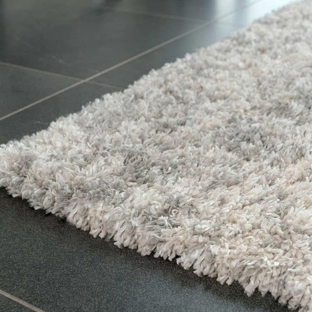 Affordable Durable Grey Silver Fuffly Shaggy Shag - Image 3