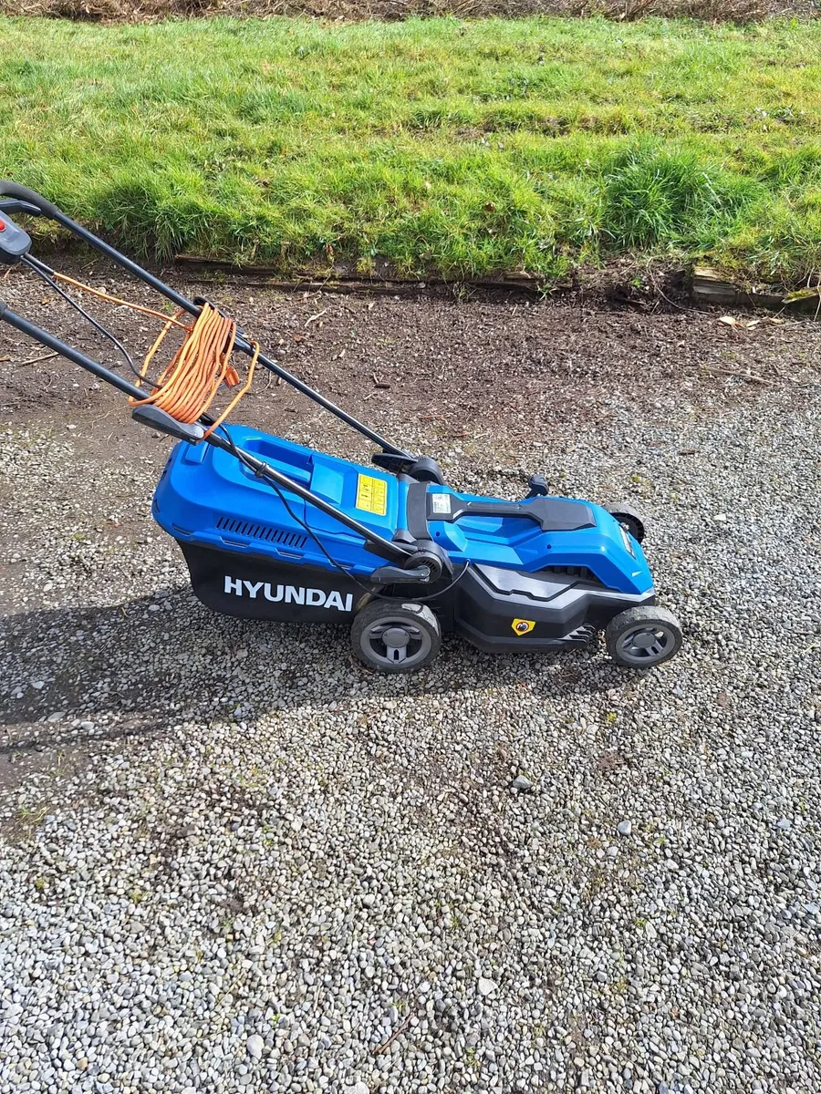 Hyundai electric lawnmower - Image 3
