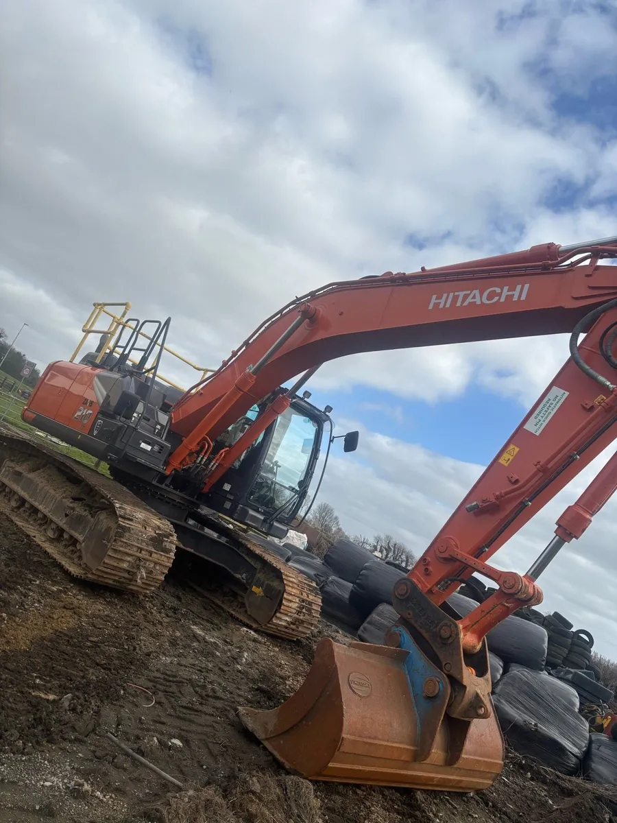 Hitachi 210-7 - Image 1