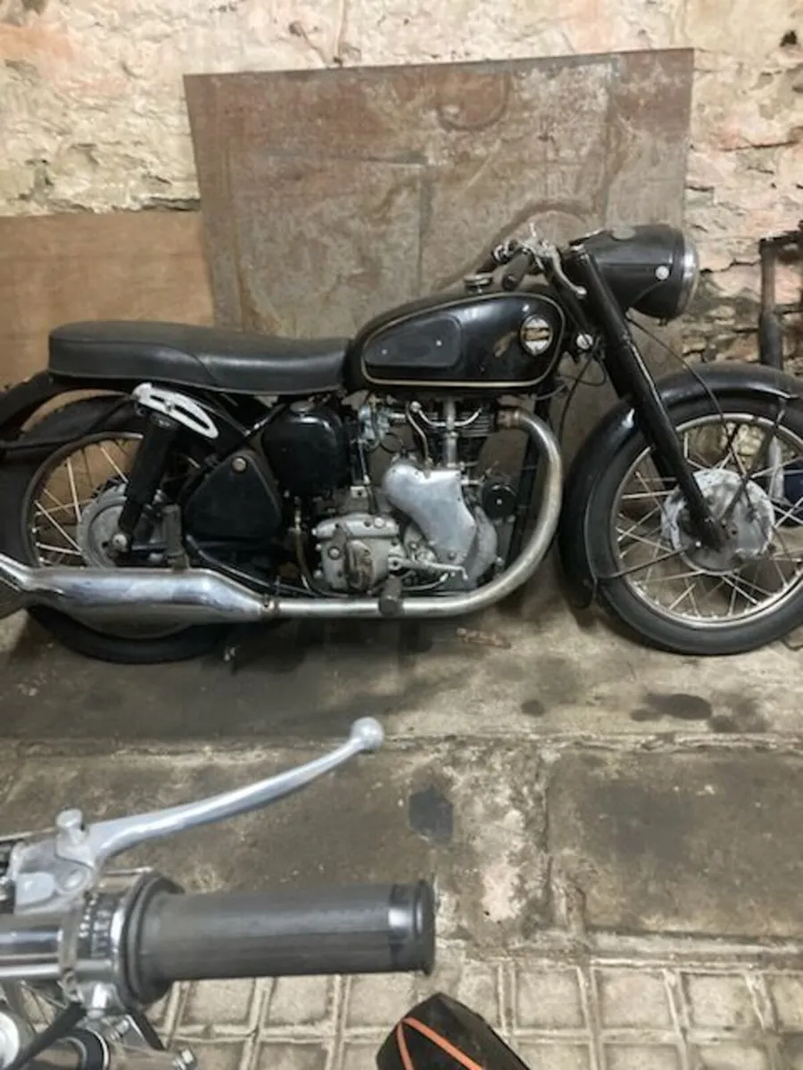 CZ 125 1988 - Image 2