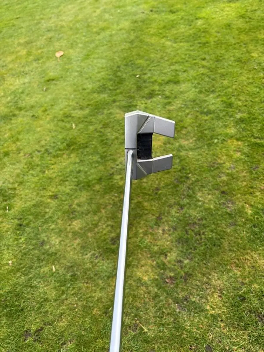 Scotty Cameron 35" centre shaft putter - Image 3