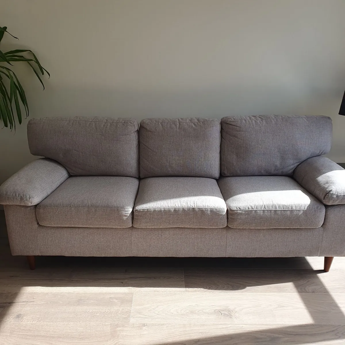 Couch - Image 4