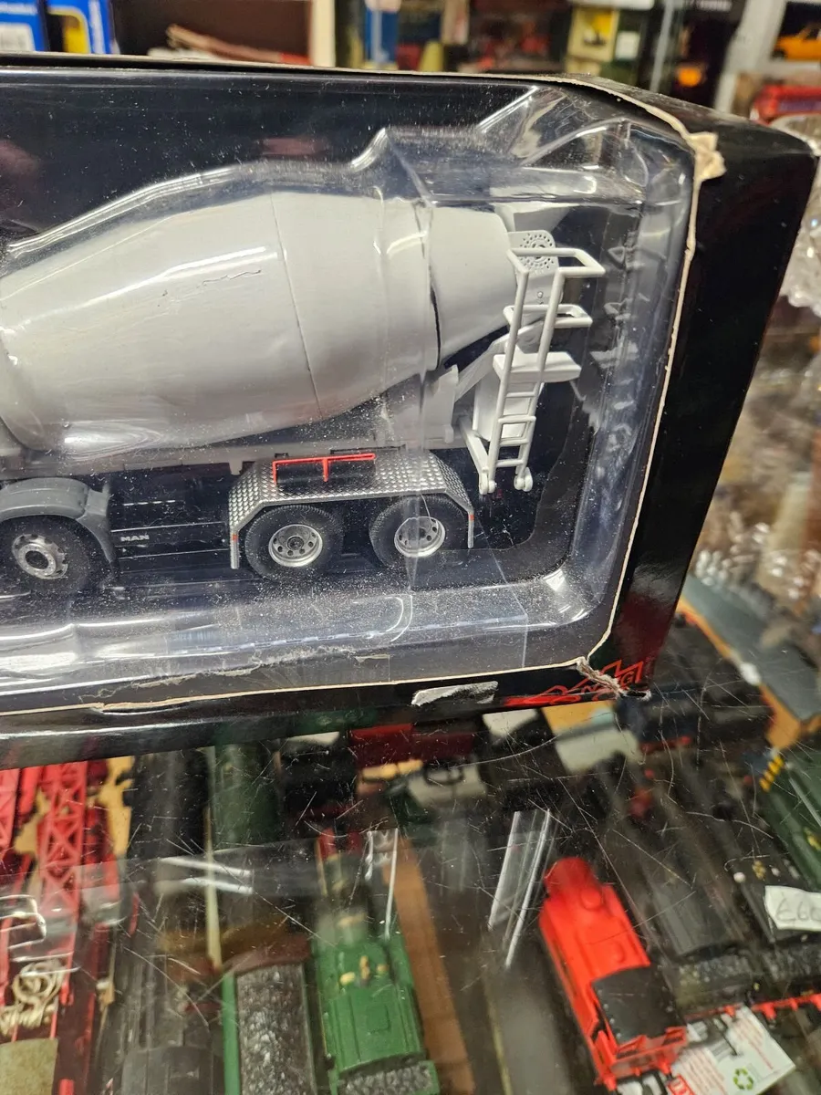 Corgi NZG MAN Cement Truck 1.50 - Image 2