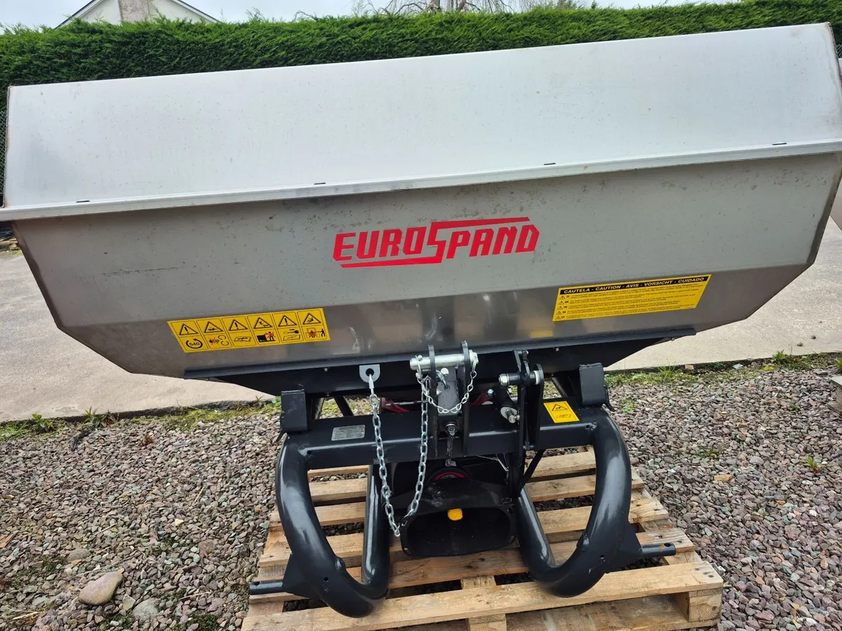Fertiliser spreader - Image 3