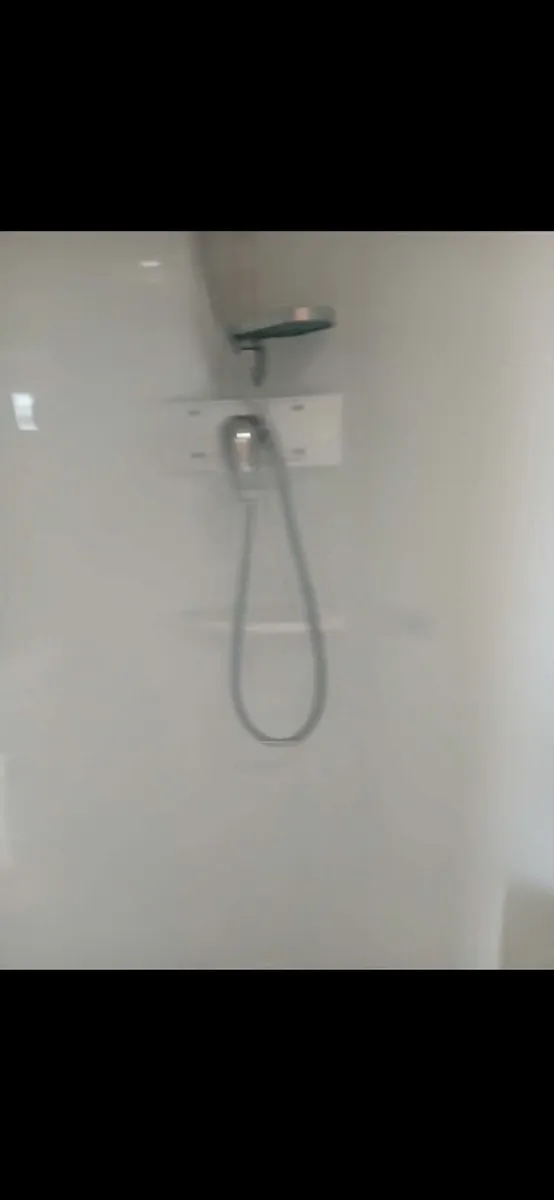 Fixed bed caravan - Image 2