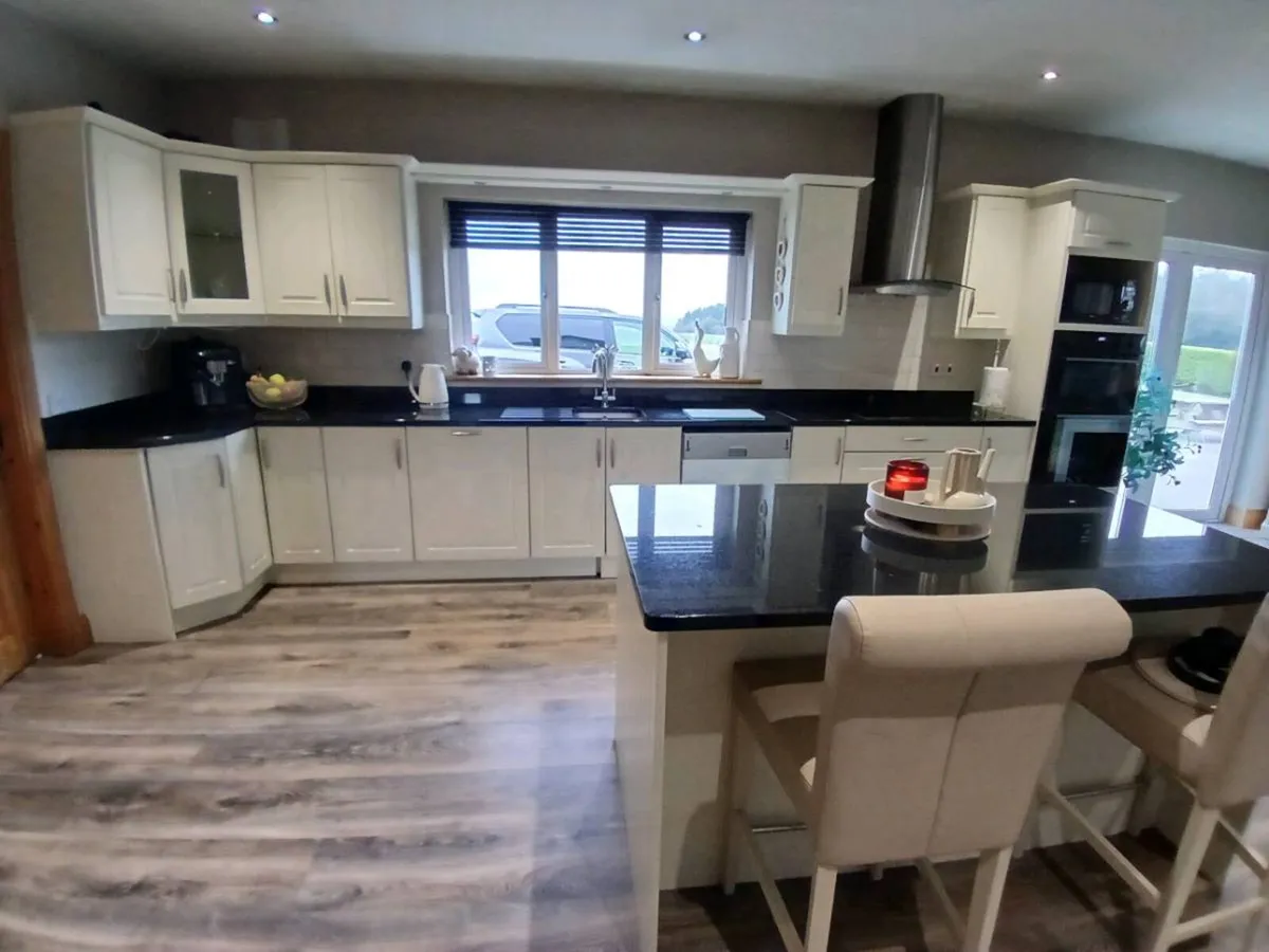 Kitchen & Marble Worktop - Image 2