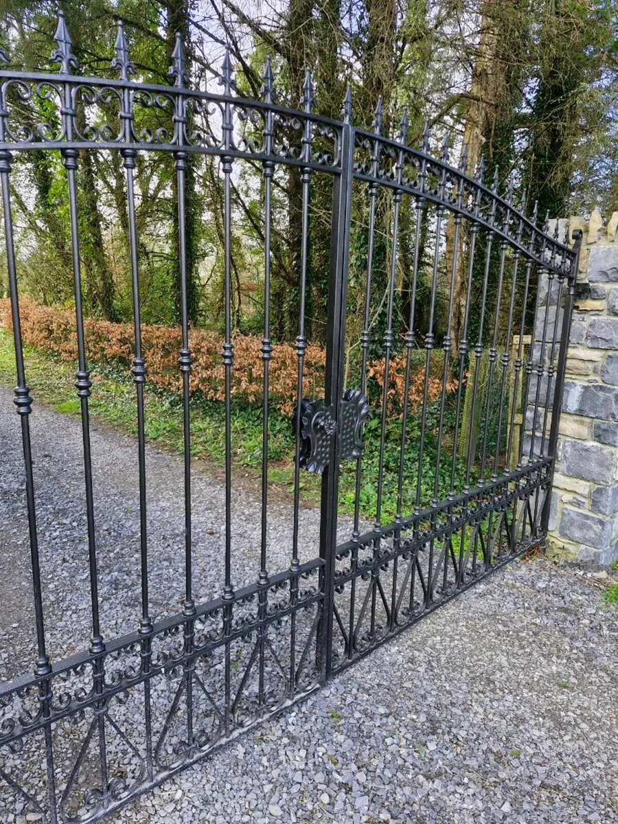 Cast iron gate's - Image 3