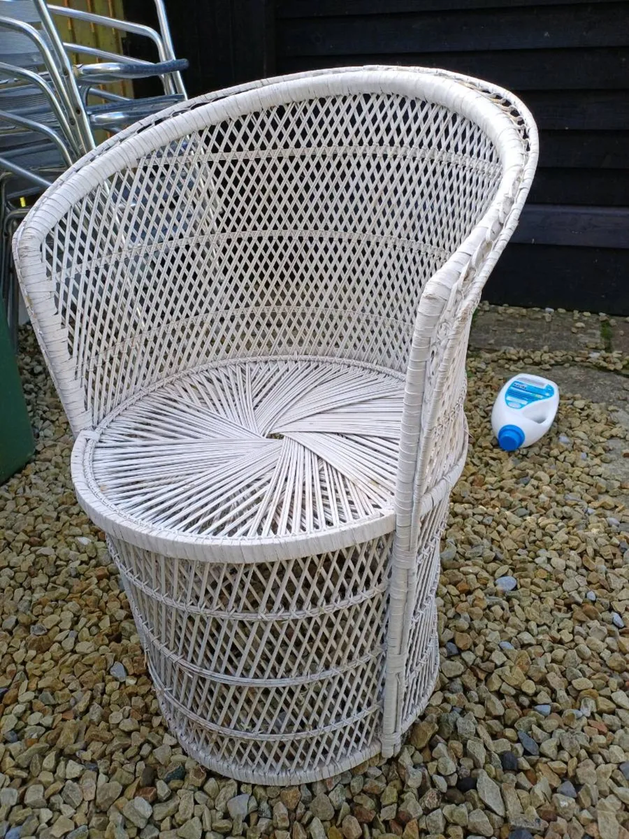 Vintage Wicker Chair - Image 2