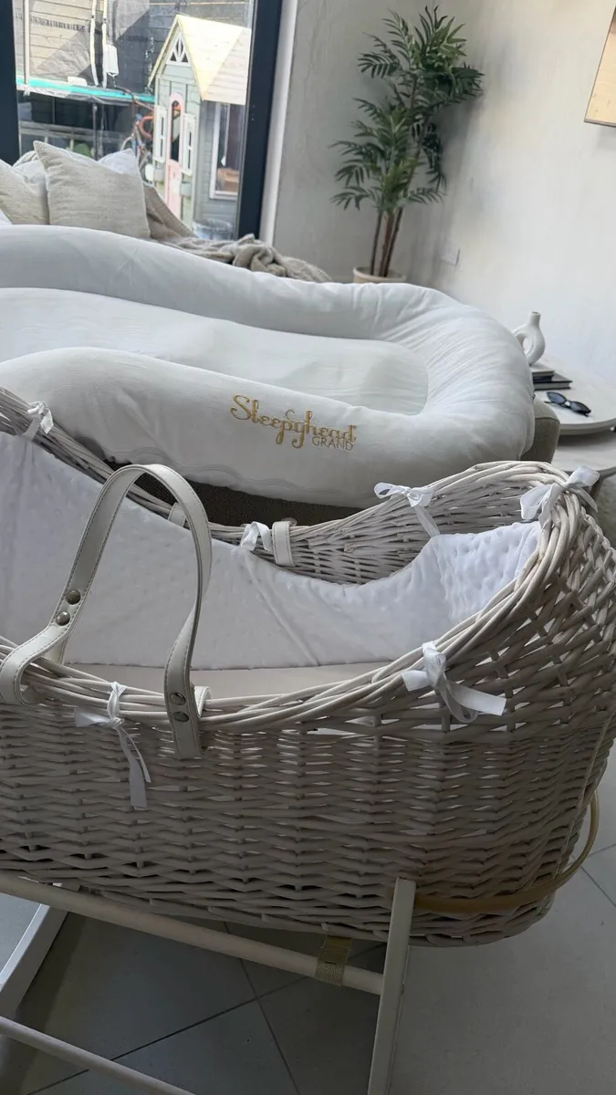 Sleepyhead Grand and rocking crib bundle - Image 1