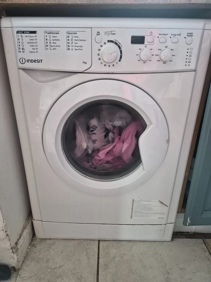 Washing machine - Image 1