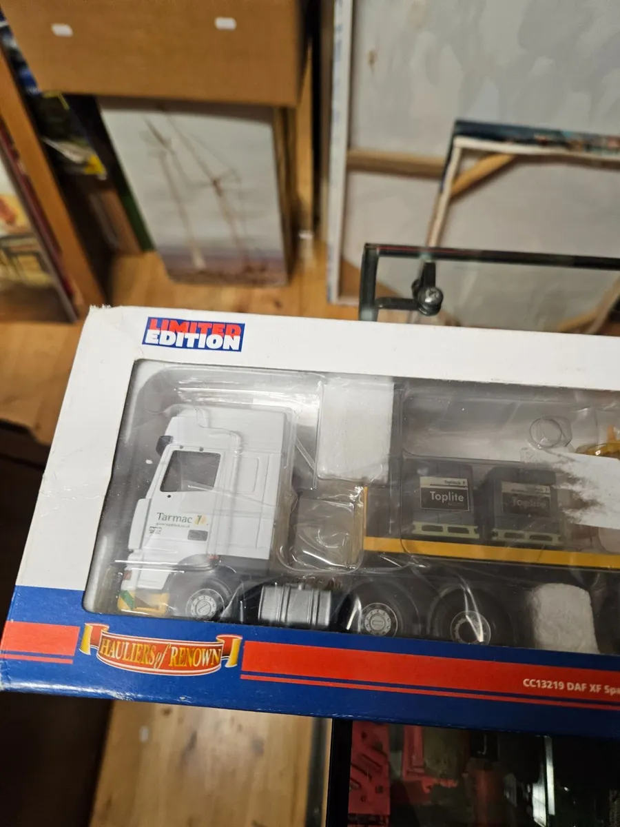 Corgi DAF Tractor Unit and Crane Trailer with Load - Image 4