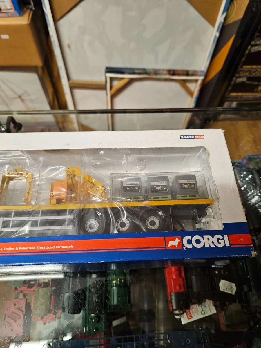 Corgi DAF Tractor Unit and Crane Trailer with Load - Image 3