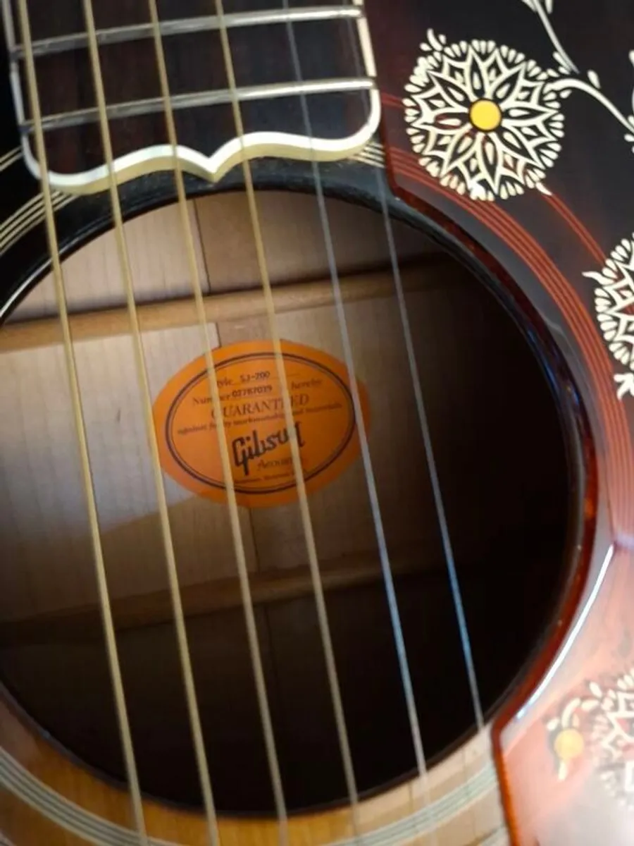 Gibson SJ-200 Vintage Sunburst - Image 4