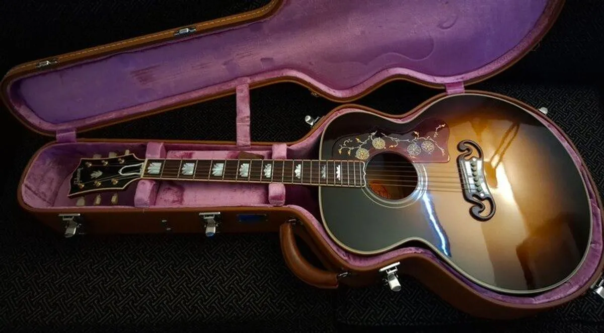 Gibson SJ-200 Vintage Sunburst - Image 1