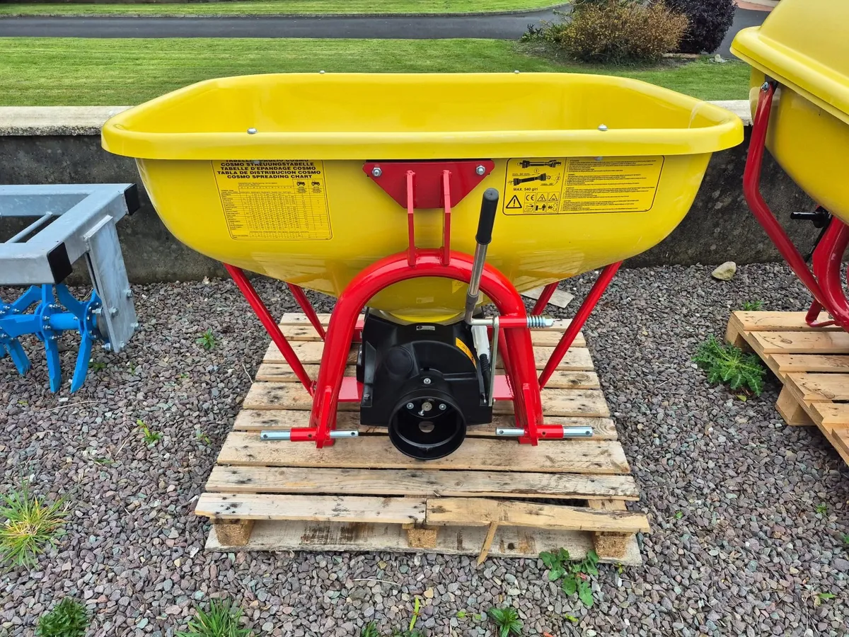 Fertiliser spreader - Image 2