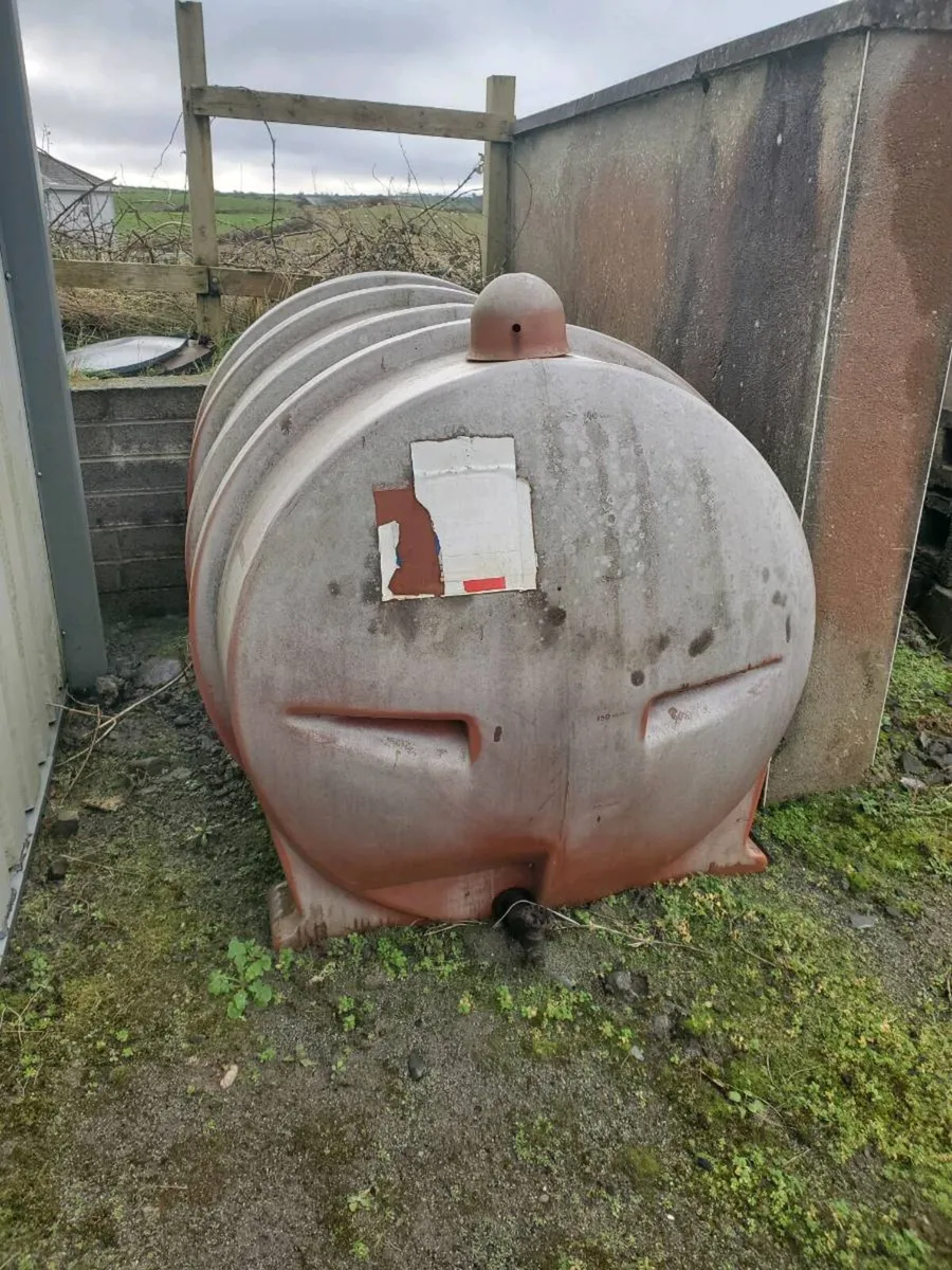Oil tanks - Image 2