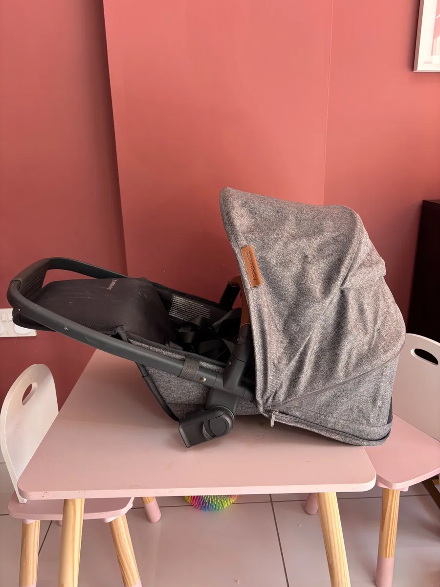 Uppababy Vista V2 rumbler seat - Image 1