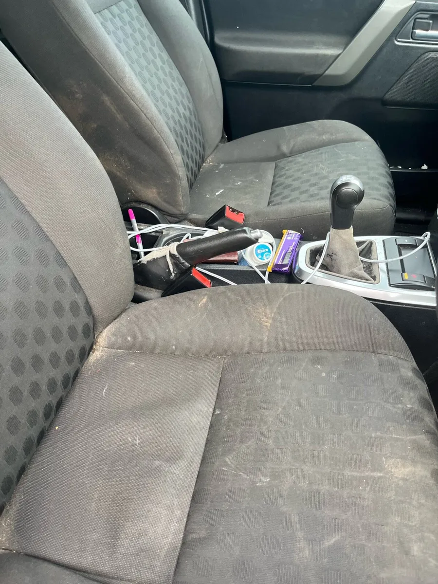 Land Rover - Image 2