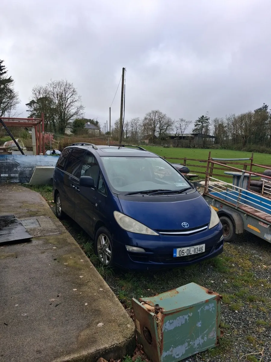 05Toyota Previa 7 seater