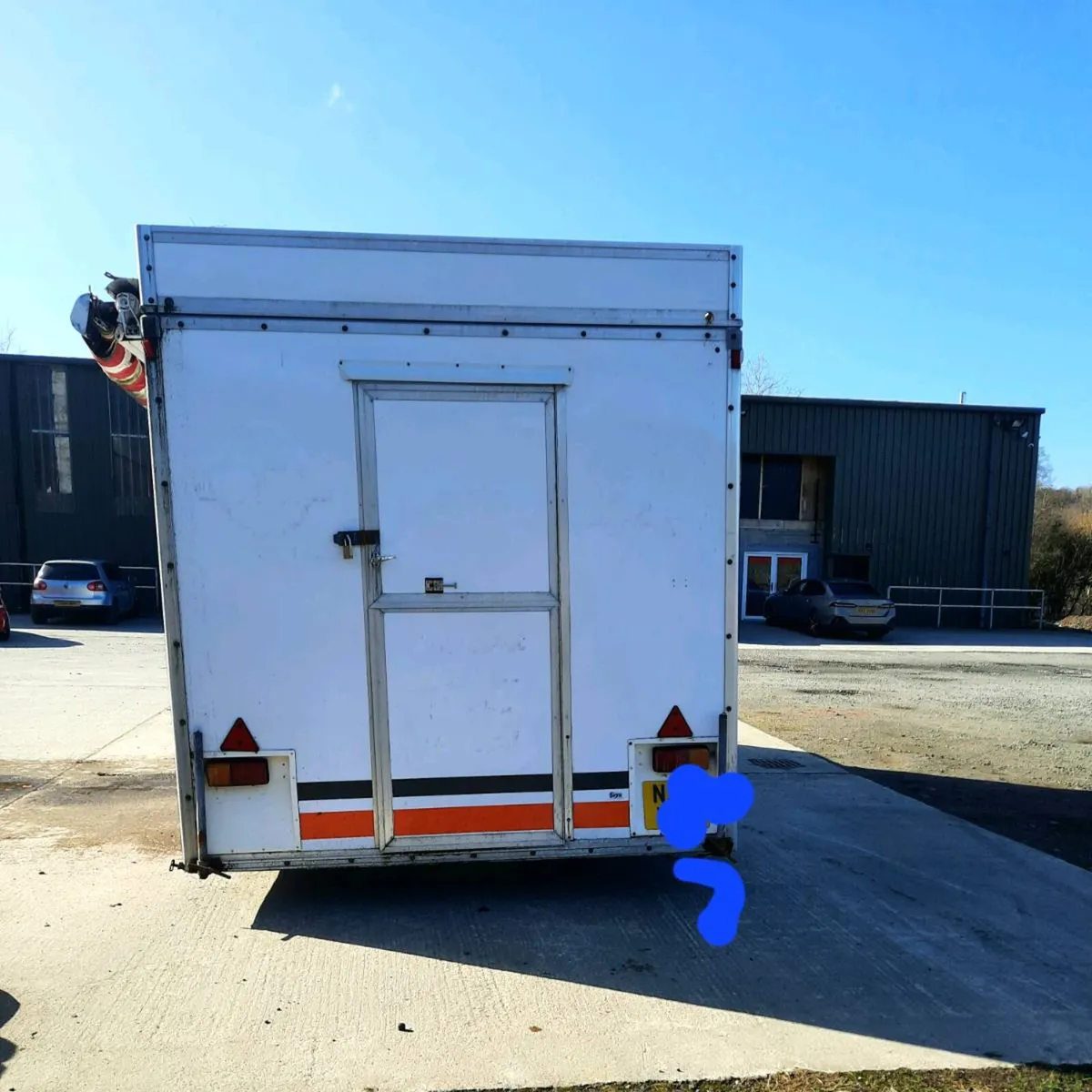 Catering trailer - Image 4