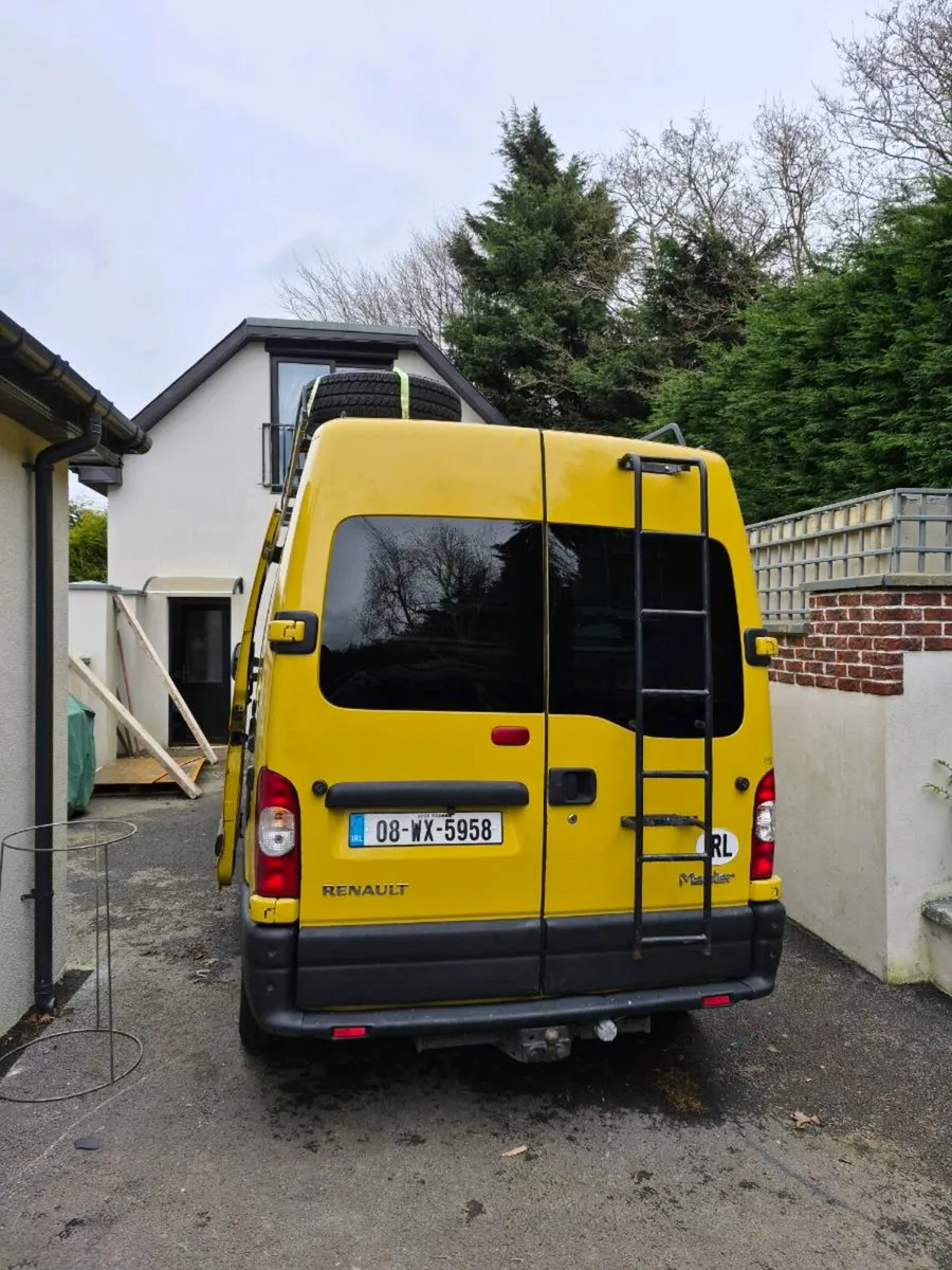 Renault Master 2.5DCi 146bhp Camerpvan - Image 2