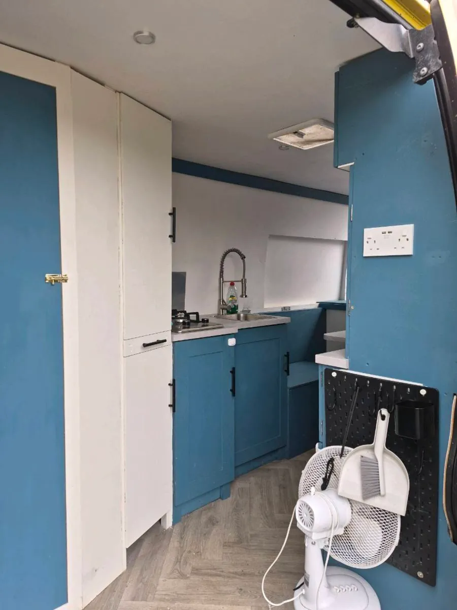 Renault Master 2.5DCi 146bhp Camerpvan - Image 4