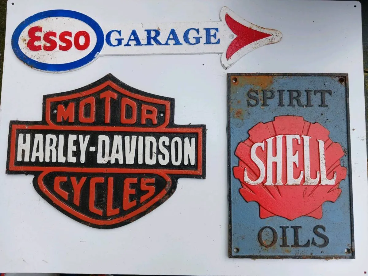 Cast iron signs - Image 1