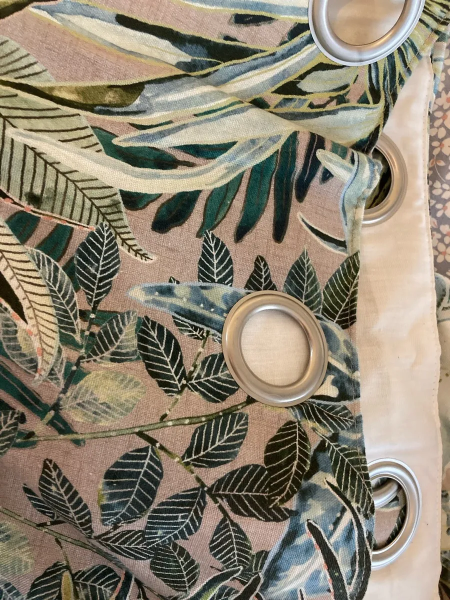 Eyelet Curtains - Image 2