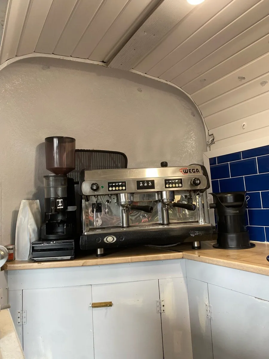 Coffe trailer to rent - Image 3
