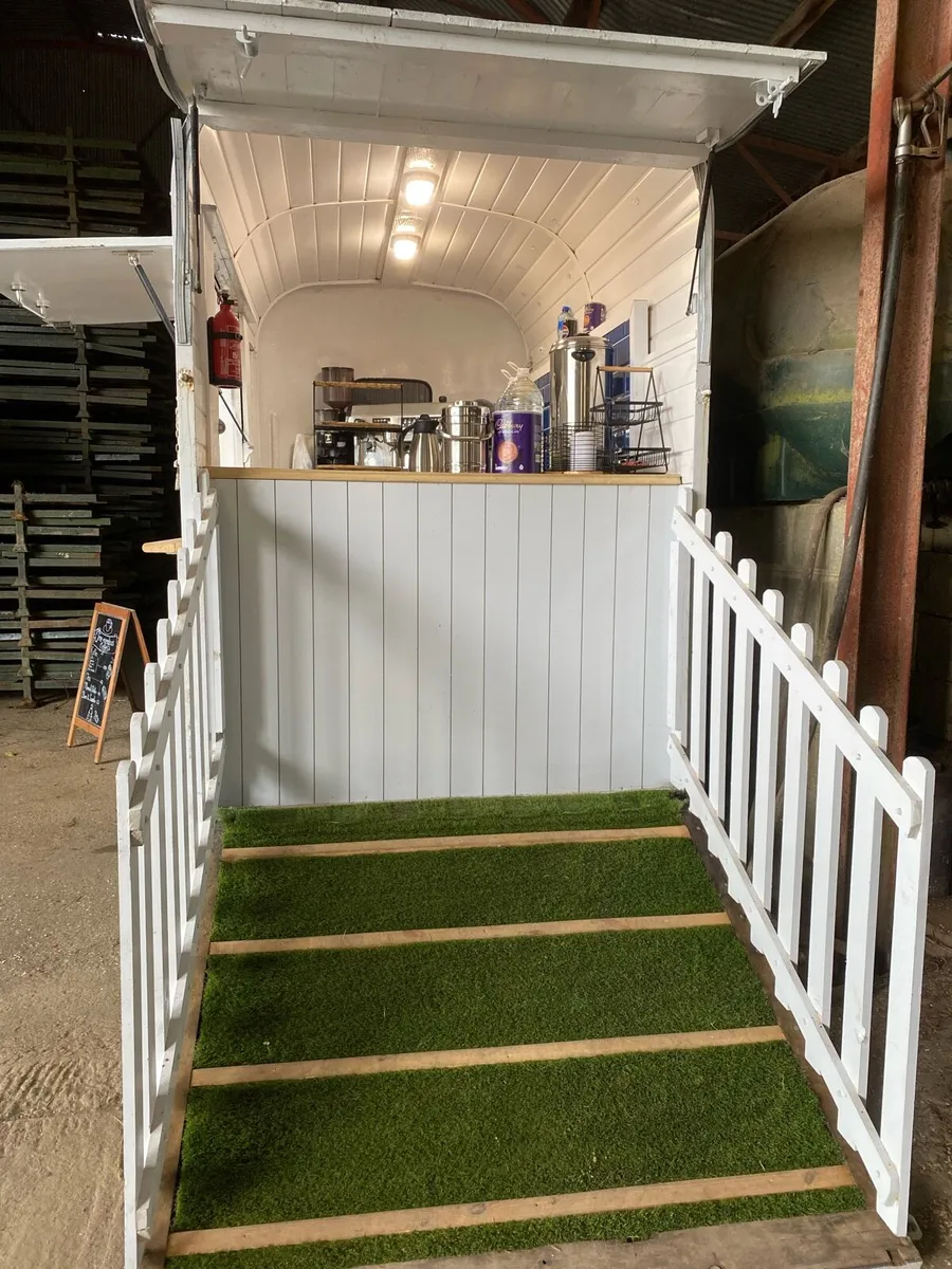 Coffe trailer to rent - Image 4