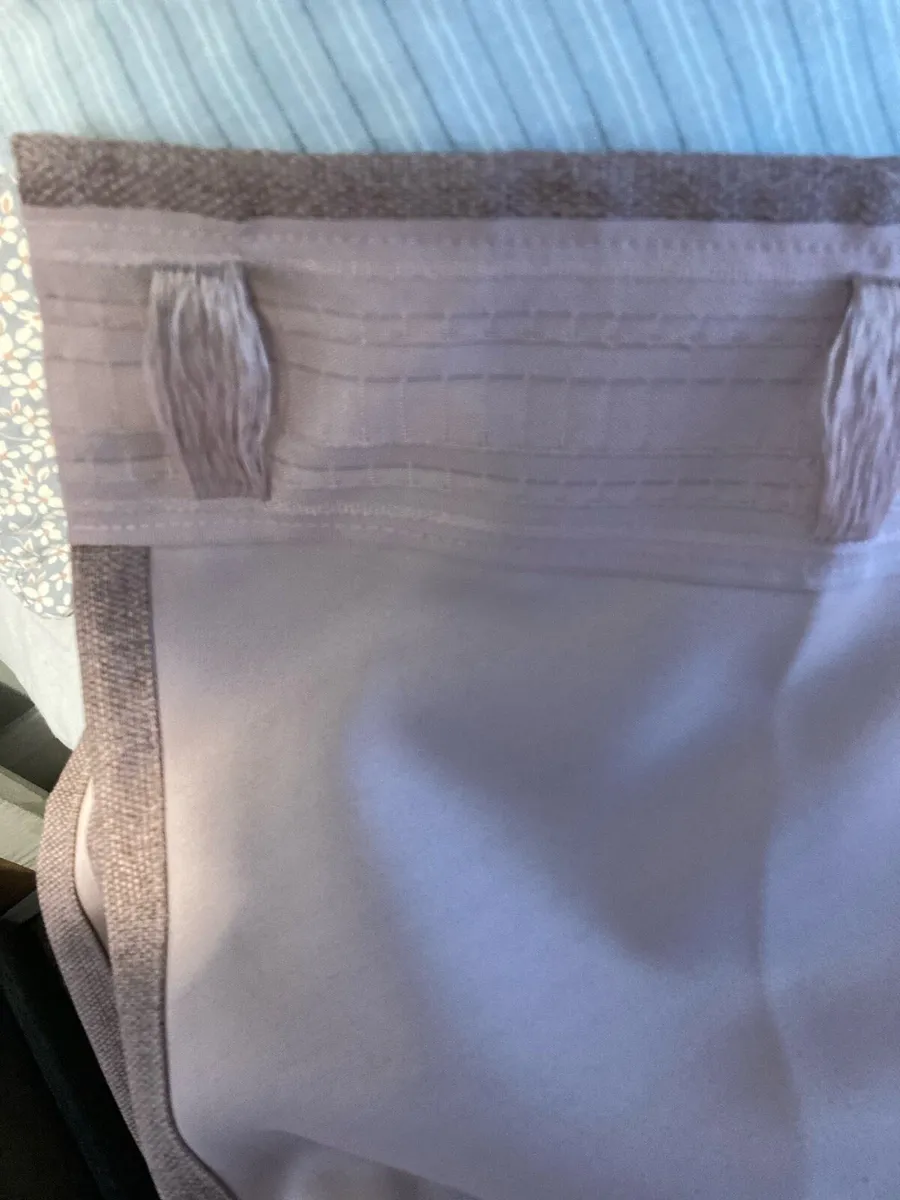 Pink curtains - Image 2