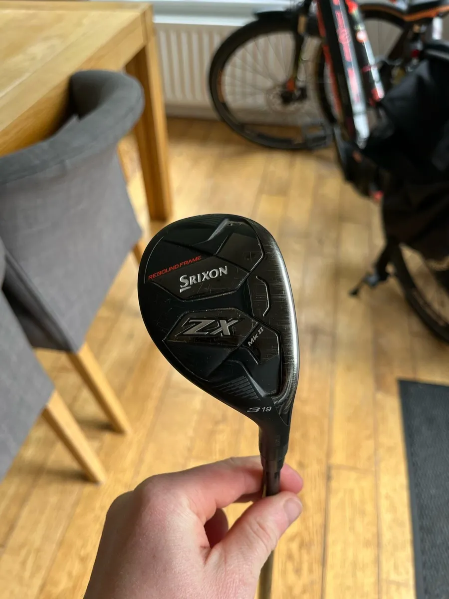 Srixon 3 Hybrid - Image 1