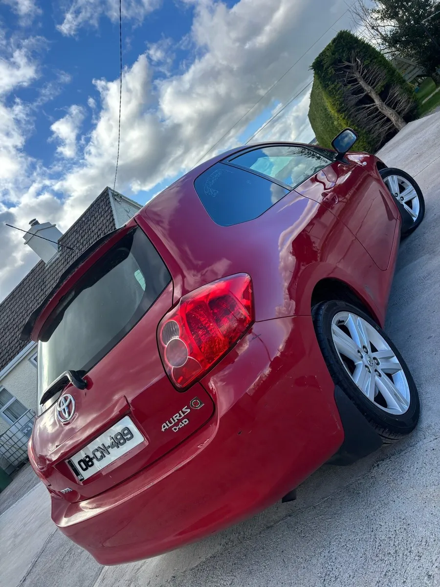 Auris van 1.4 d4d - Image 2