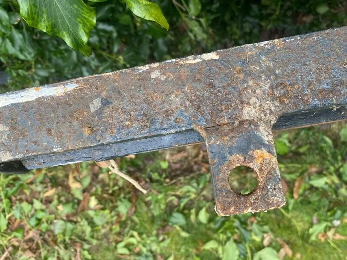 Iron Side Gate - Image 2