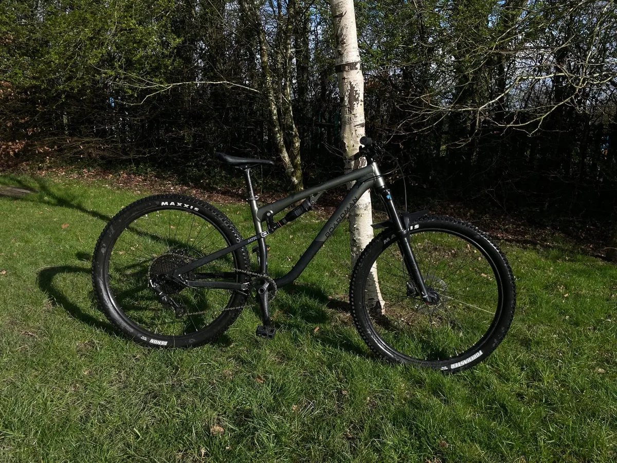 Mountain bike - Image 1