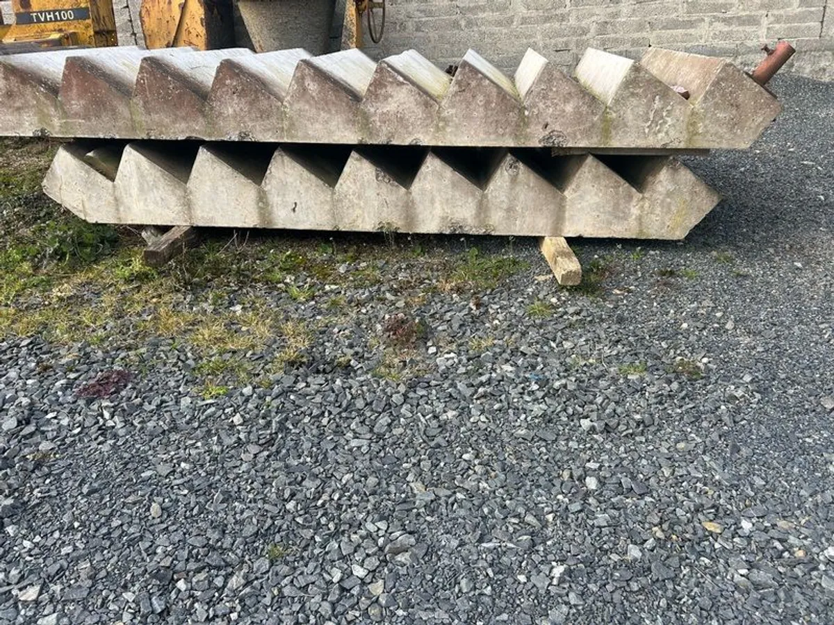 concrete stairs - Image 1