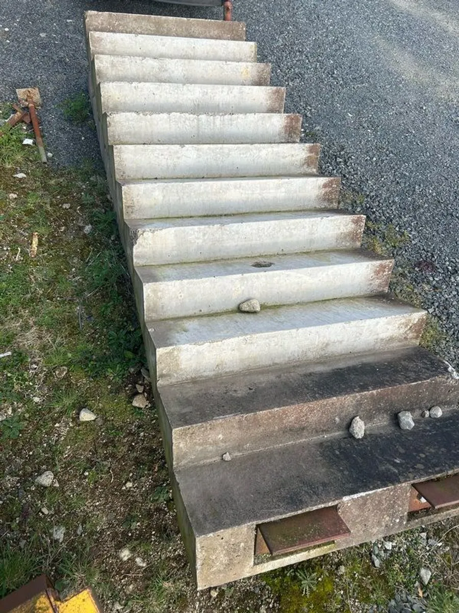 concrete stairs - Image 4