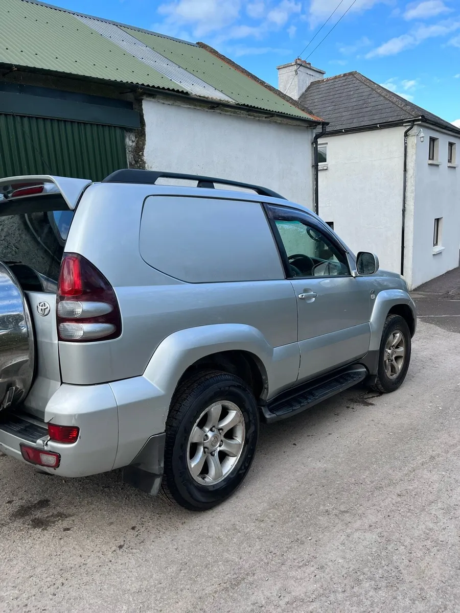 Land Cruiser 05 - Image 2