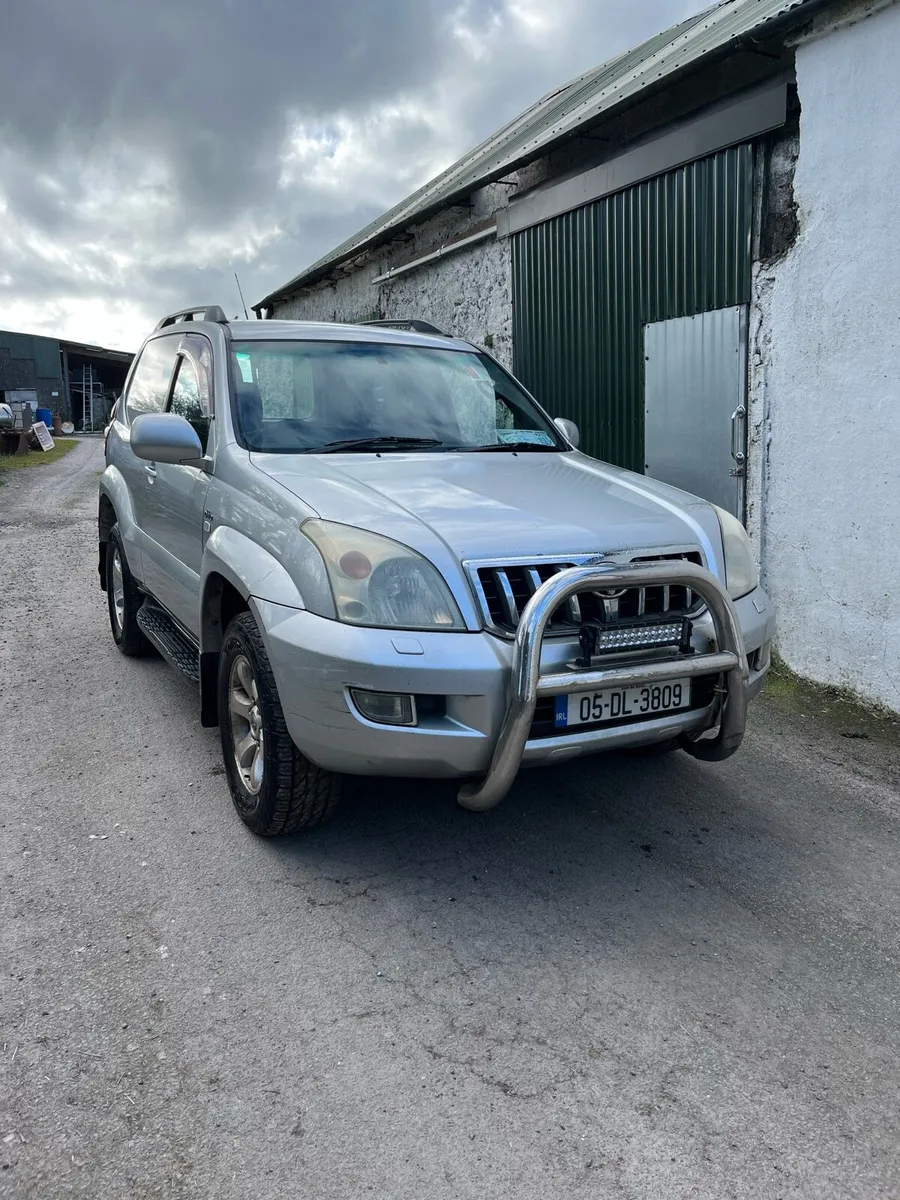 Land Cruiser 05 - Image 1