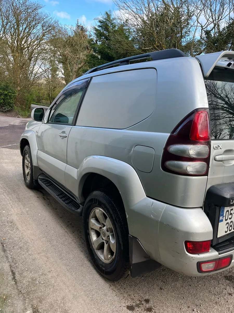 Land Cruiser 05 - Image 3