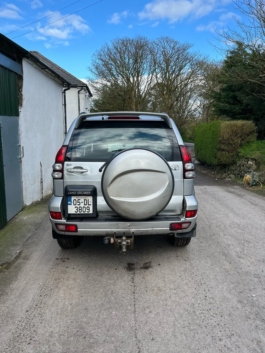 Land Cruiser 05 - Image 4