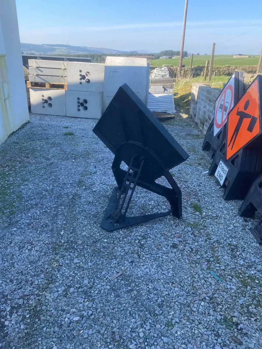 Plastic Road Traffic Signs - Image 3